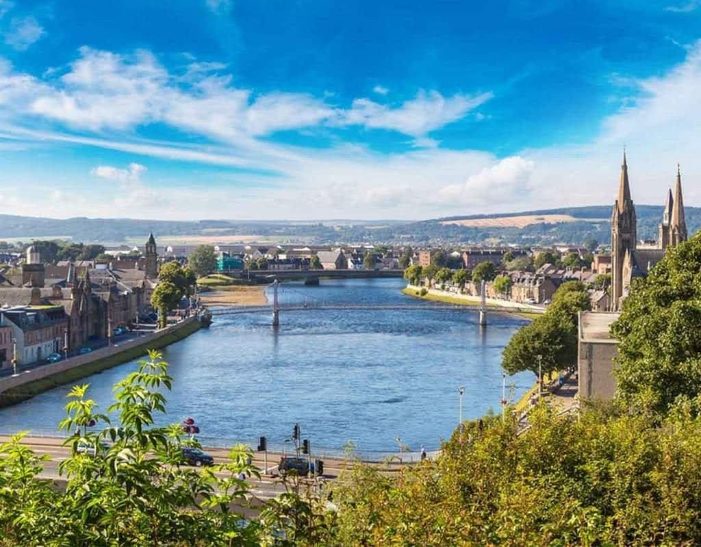 Loch Ness, Inverness: Free to Visit + Tours & Cruises — photo