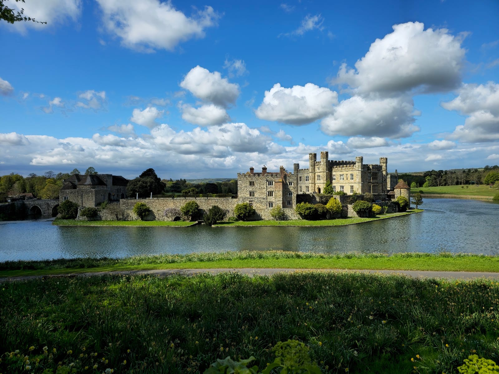 Leeds Castle Tickets: What to Know Before You Visit — photo