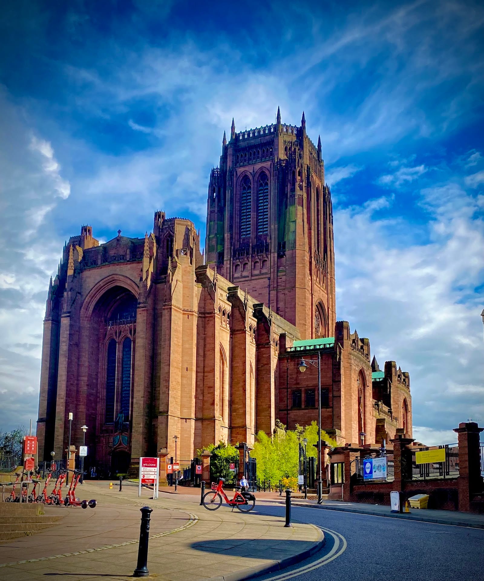 Liverpool Cathedral: Free Entry & Tower Tickets Guide — photo