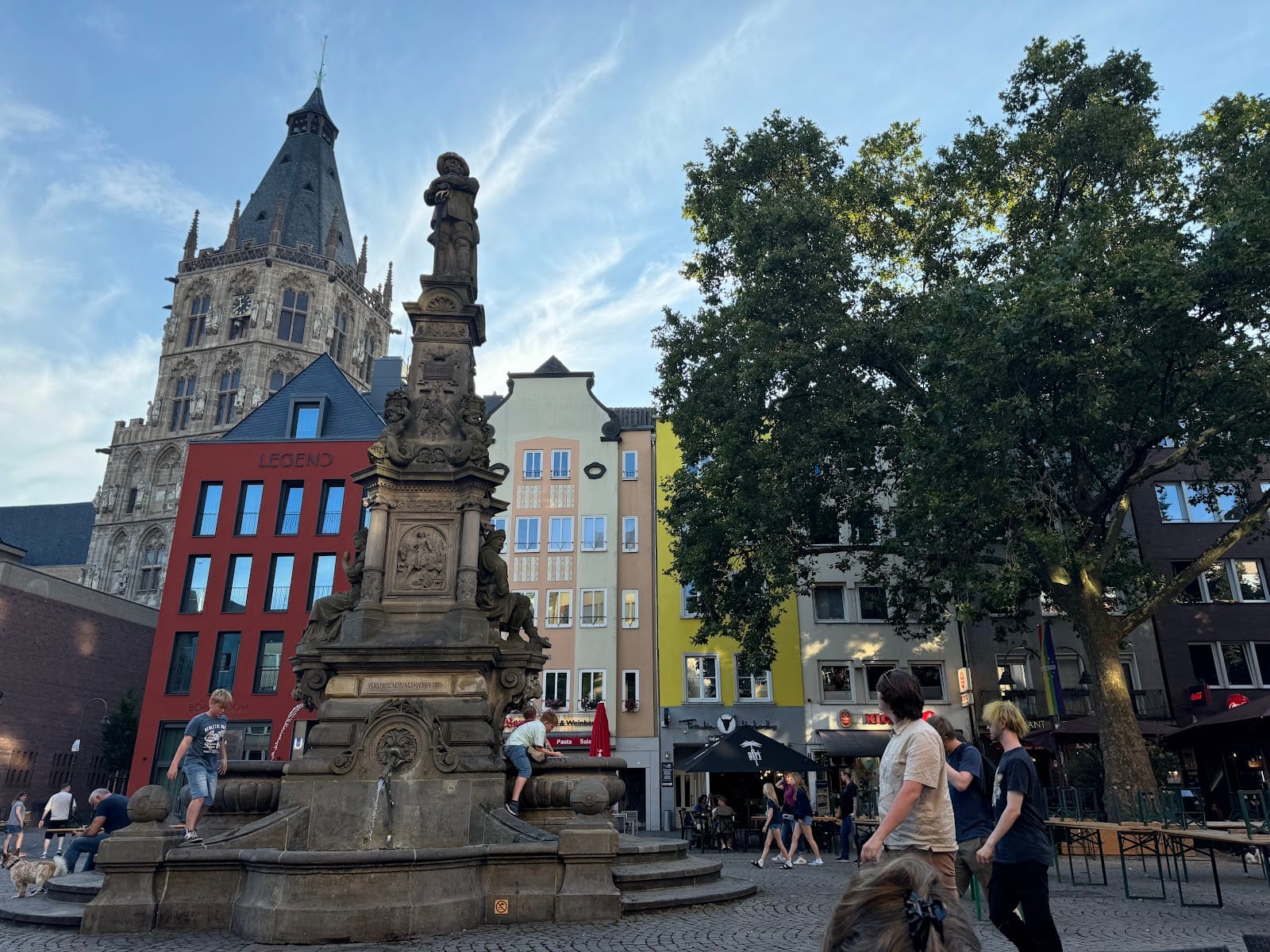 Cologne Christmas Markets: Where to Go & Stay — photo