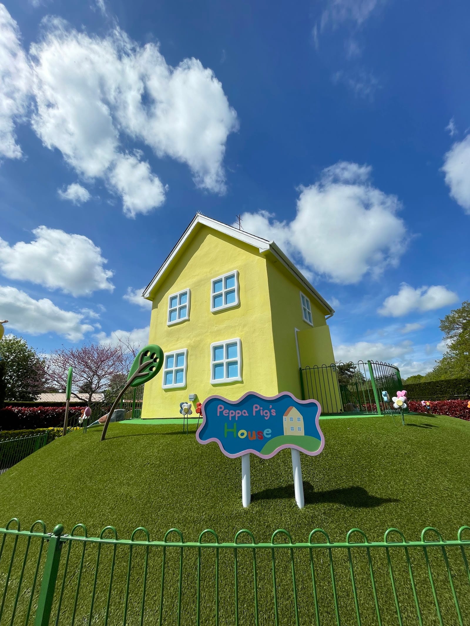 Paultons Park & Peppa Pig World Tickets: What to Know — photo