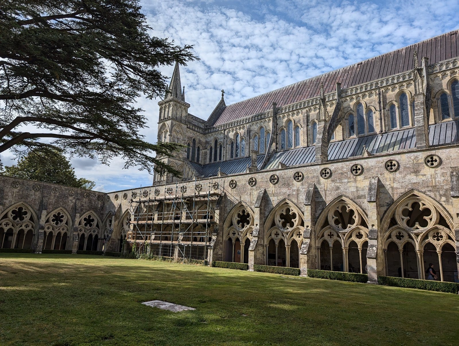 Salisbury Cathedral Tickets: Magna Carta & Spire Guide — photo