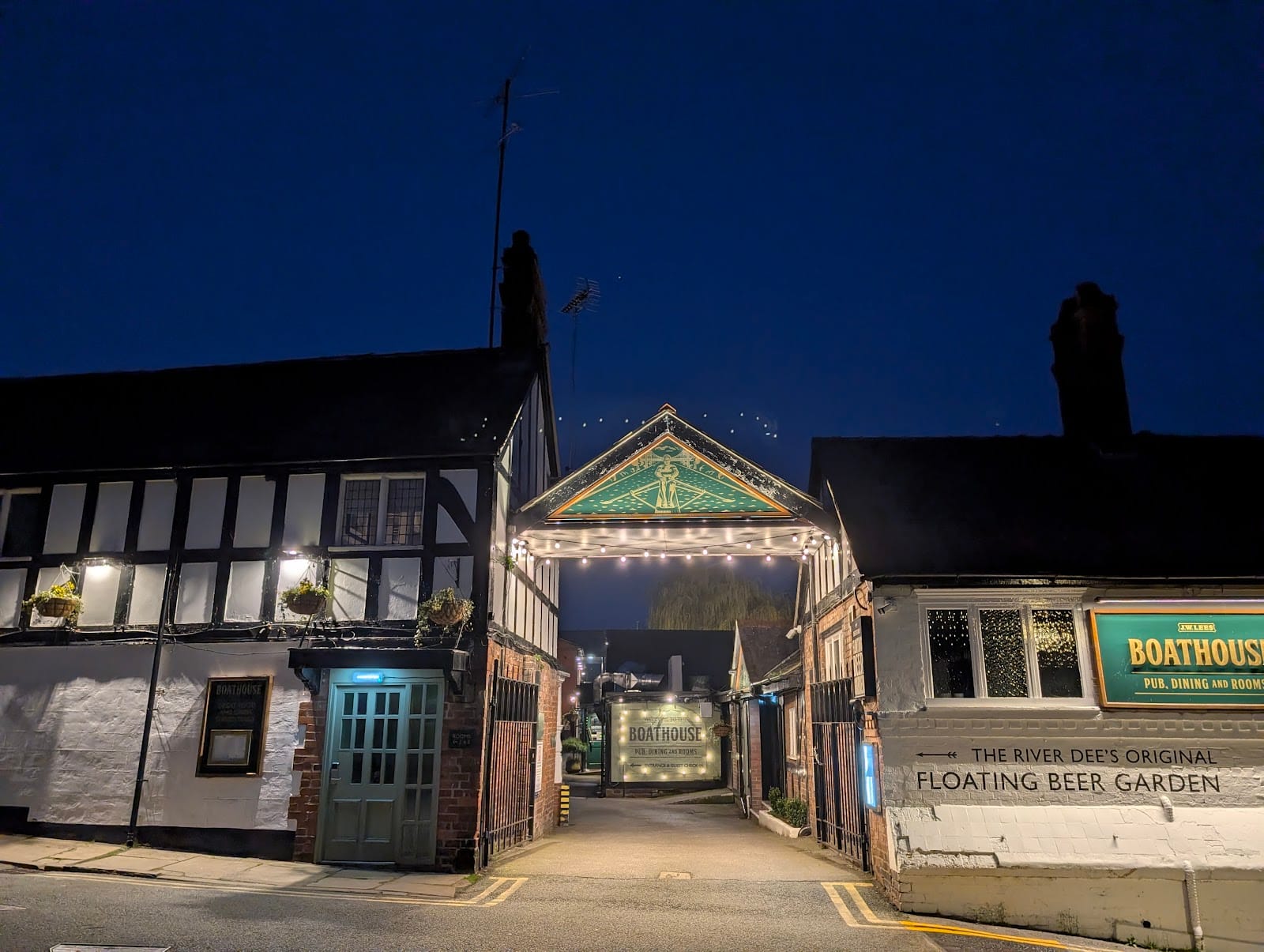 Where to Stay in Chester: Best Areas & Hotels — photo