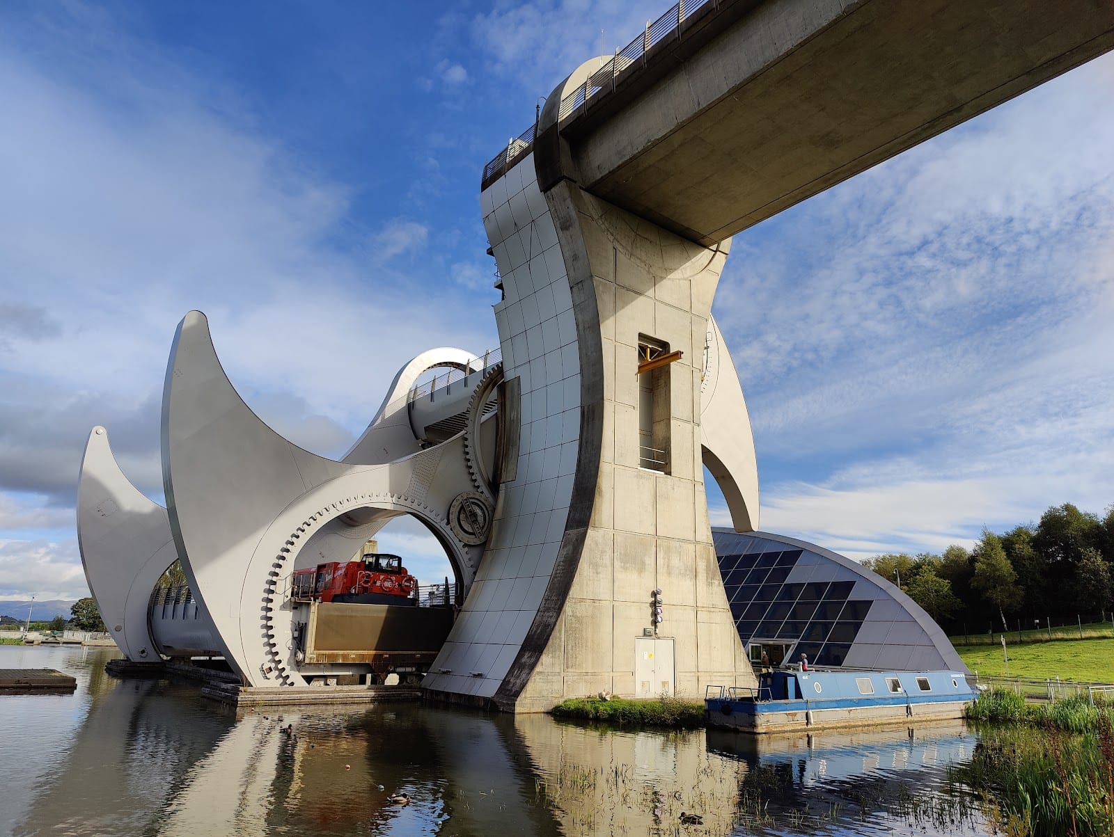 Falkirk Wheel Tickets & Boat Trip: What to Know — photo