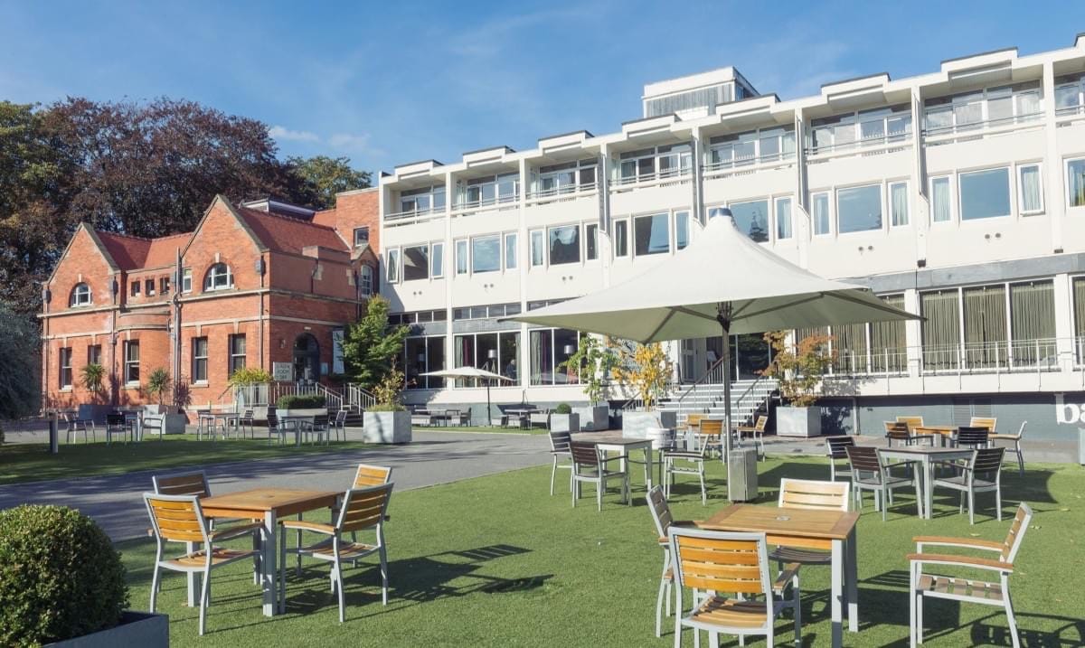 Where to Stay in Lincoln: Best Areas & Hotels — photo