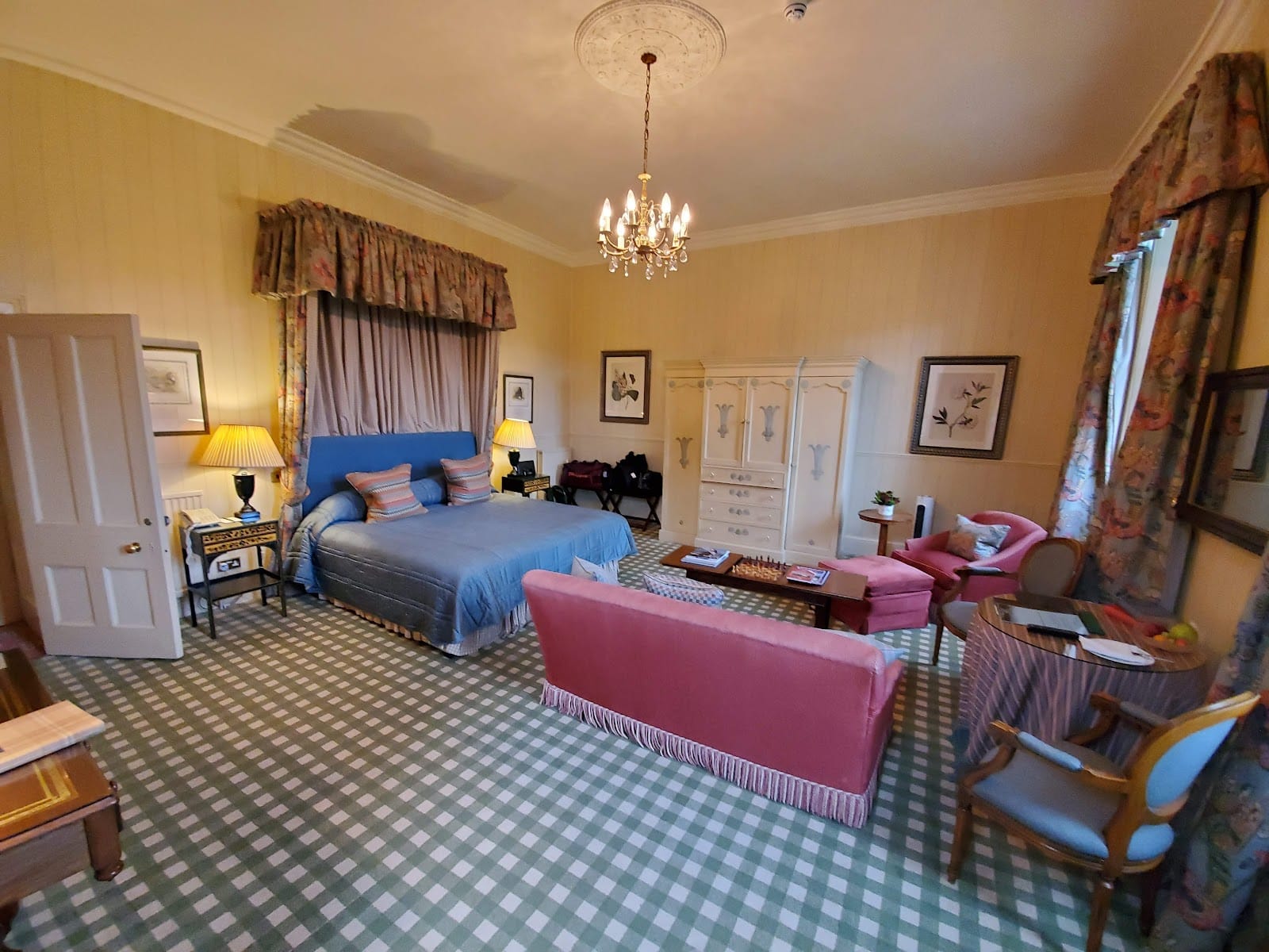 Where to Stay in Fort William: Best Areas & Hotels