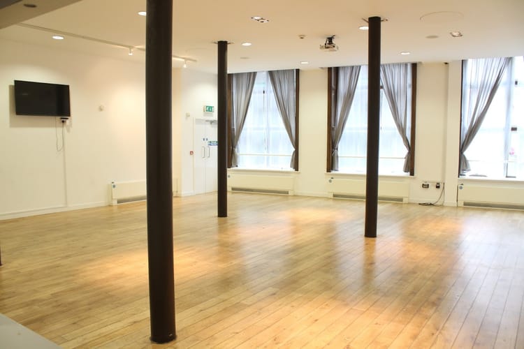 International Stand Up Comedy, Covent Garden — London 2026 (tickets + where to stay)