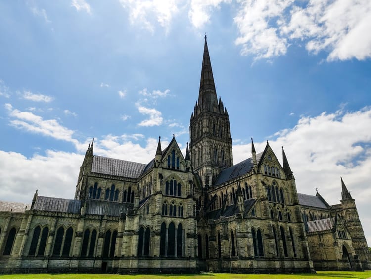 Salisbury Cathedral Tickets: Magna Carta & Spire Guide