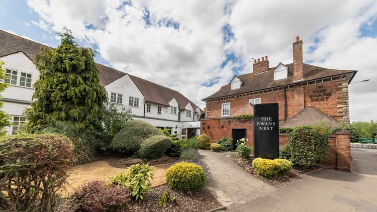 Where to Stay in Stratford-upon-Avon: Best Areas